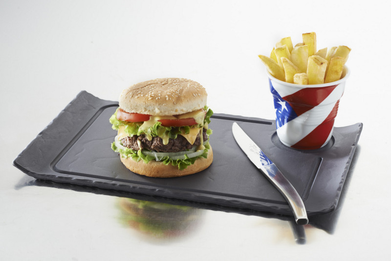 Assiette à burger rectangulaire noir porcelaine culinaire 33x20 cm Basalt Revol