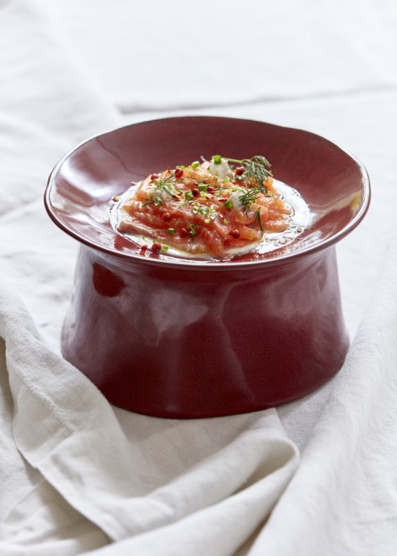 Assiette plate surélevée rond ébène grès émaillé Ø 19,5 cm La Mère Serax